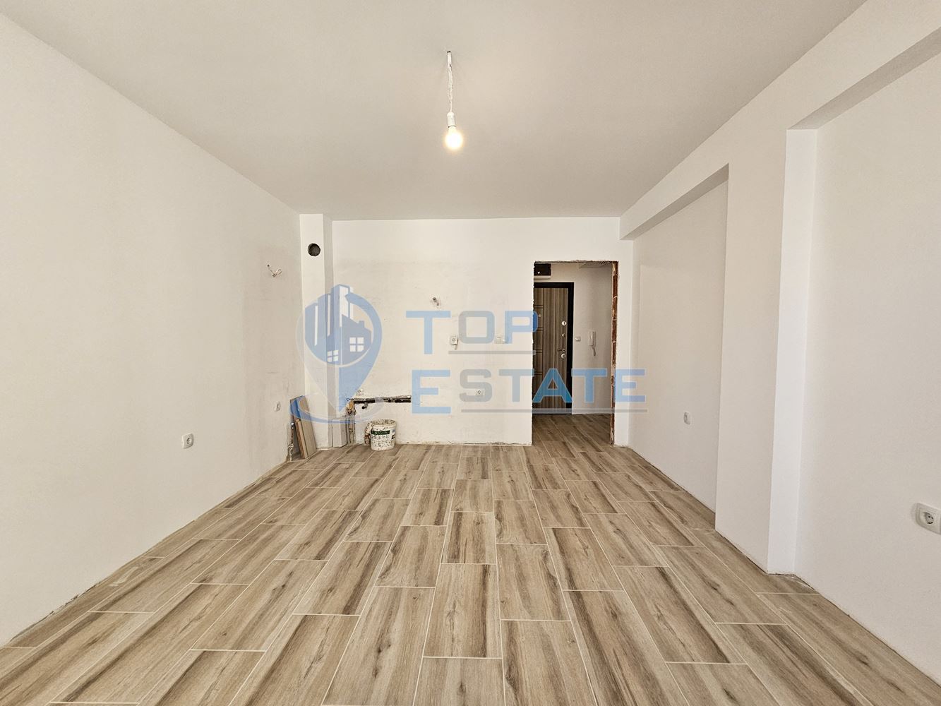 Двустаен тухлен апартамент ново строителство в квартал Бузлуджа, град Велико Търново - 0