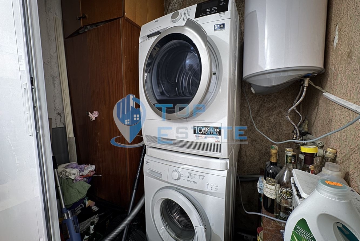 Тристаен тухлен апартамент в широк център, Велико Търново - 0