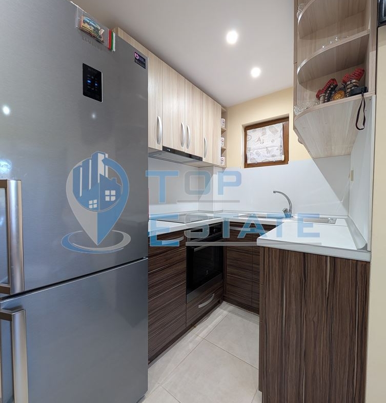 Двуетажна масивна вила в близост до град Плачковци - 0