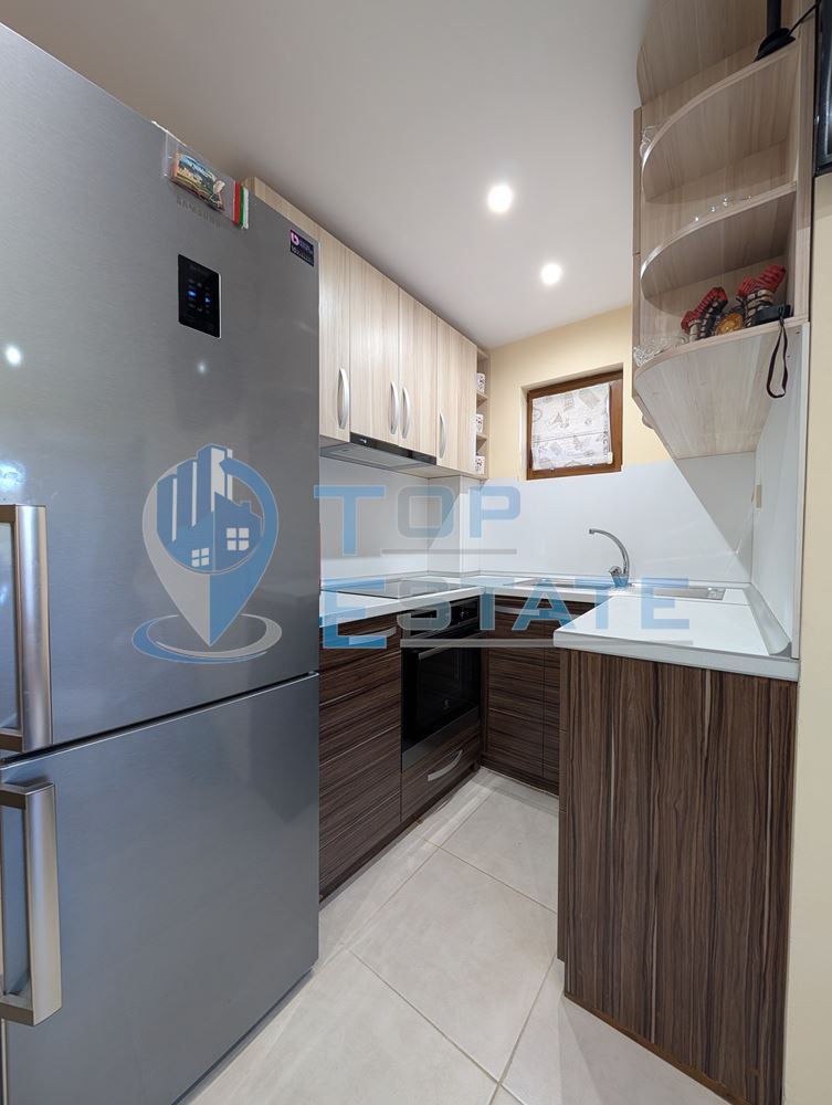 Двуетажна масивна вила в близост до град Плачковци - 0