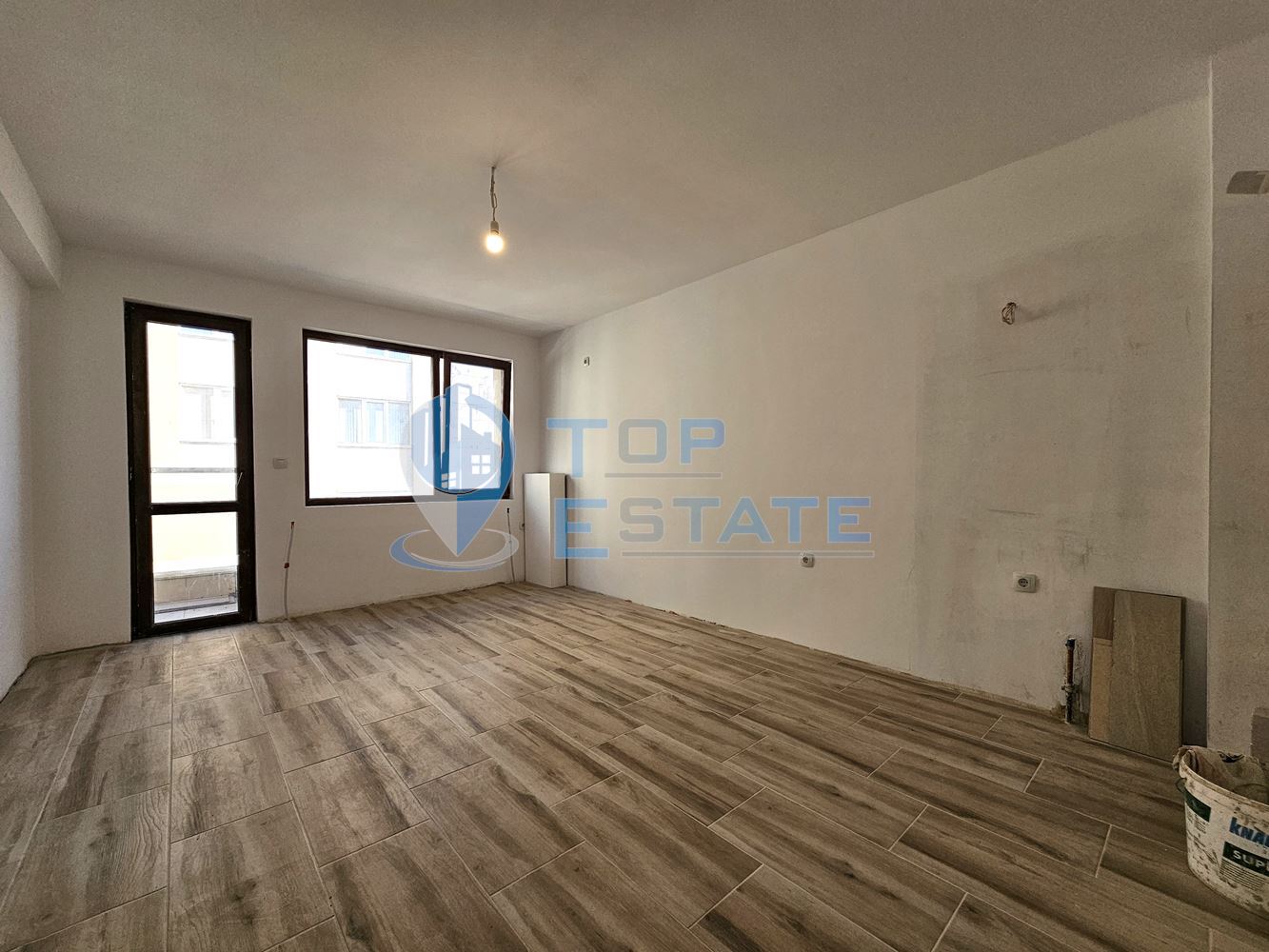 Двустаен тухлен апартамент ново строителство в квартал Бузлуджа, град Велико Търново - 0