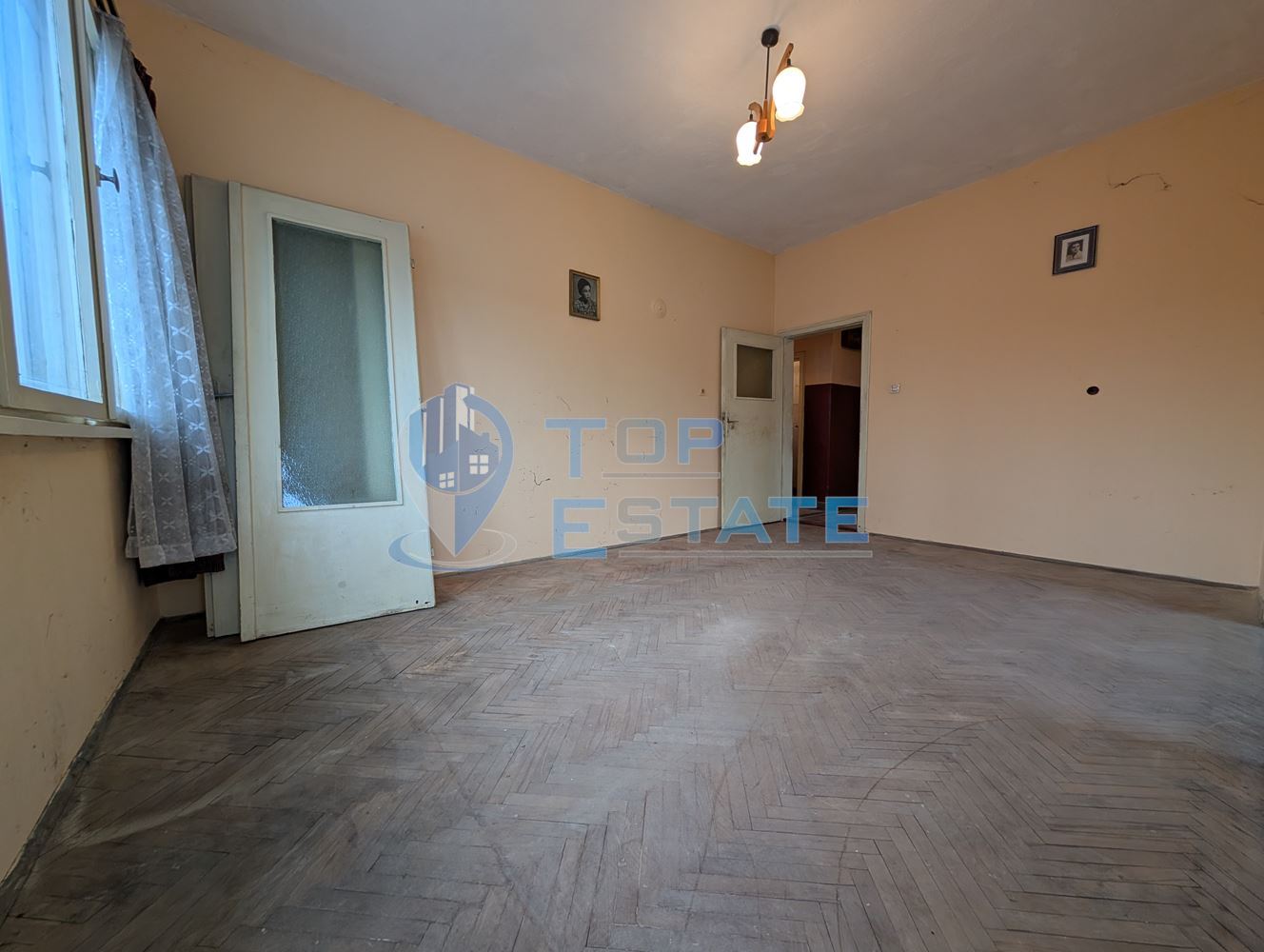 Многостаен тухлен апартамент в центъра на град Горна Оряховица-0 Многостаен тухлен апартамент в центъра на град Горна Оряховица - 0