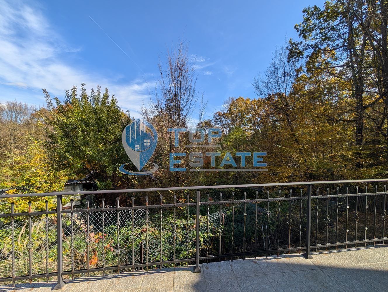 Двуетажна масивна вила в близост до град Плачковци - 0