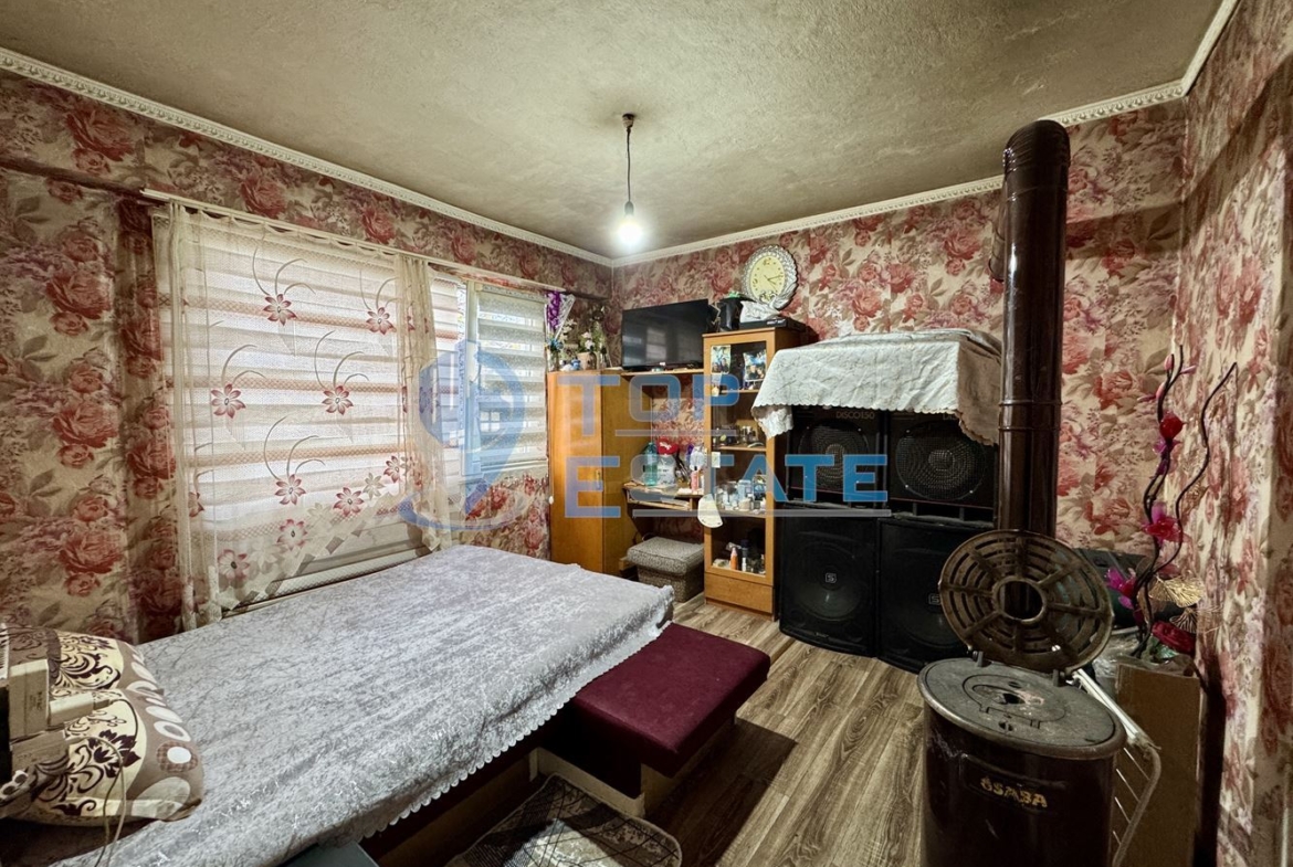 Двуестаен панелен апартамент в град Стражица, област Велико Търново - 0