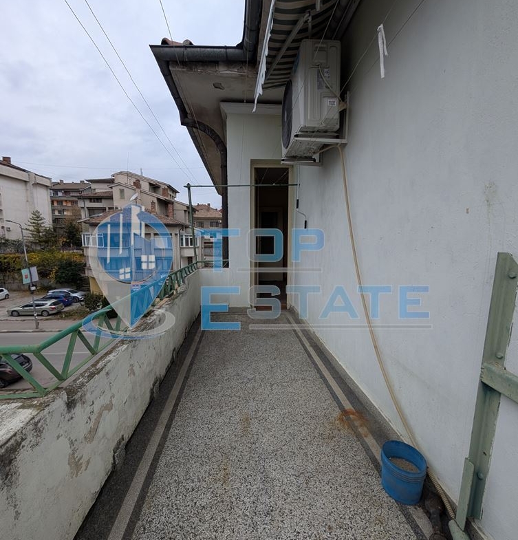 Многостаен тухлен апартамент в центъра на град Горна Оряховица - 0