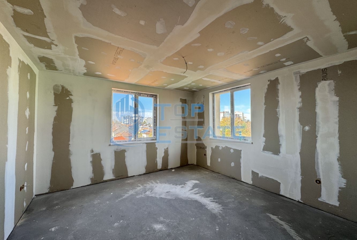 Тухлен апартамент в центъра на град Павликени, област Велико Търново - 0