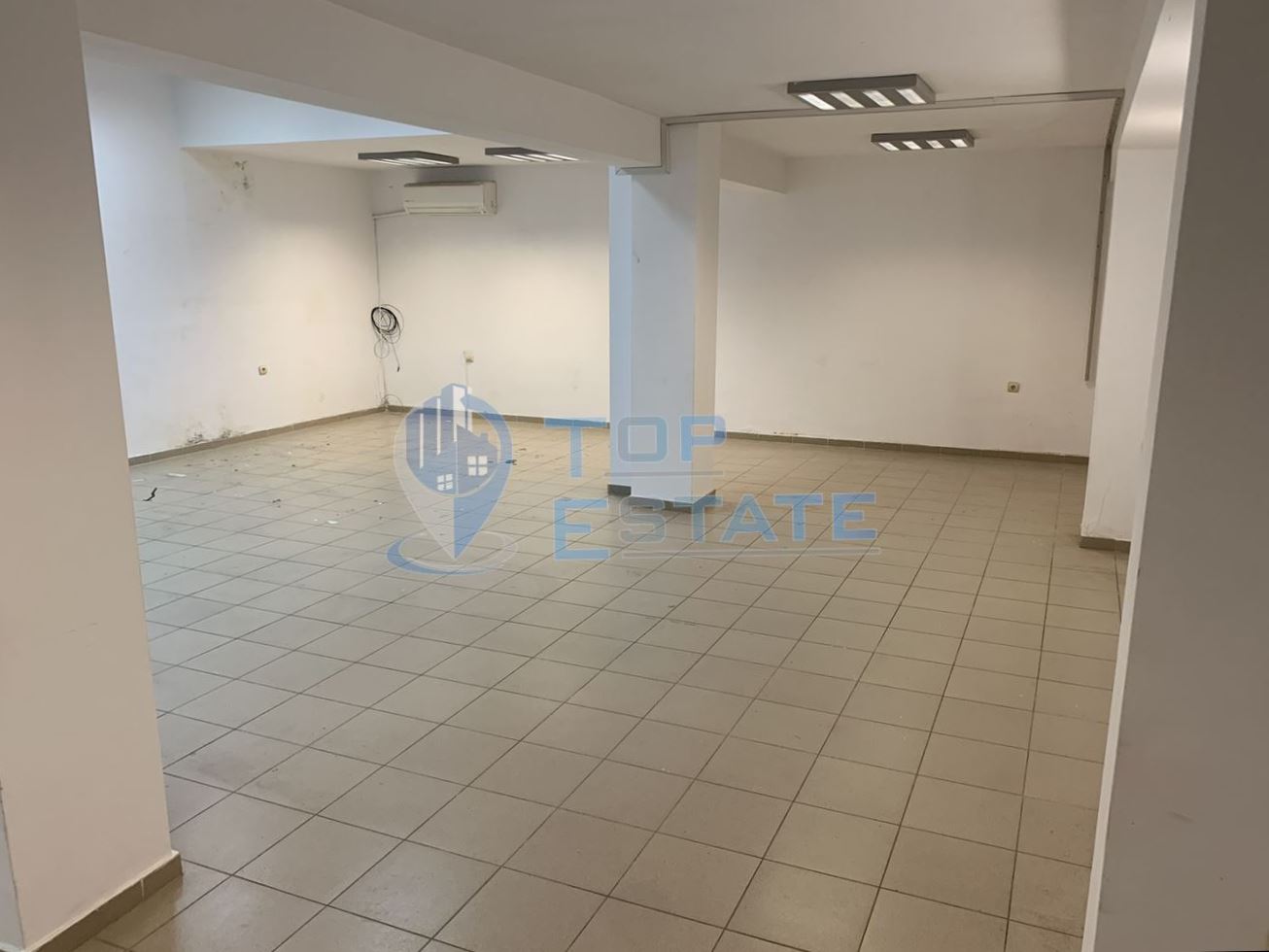 Търговско помещение в централната част на град Велико Търново.-0 Търговско помещение в централната част на град Велико Търново. - 0