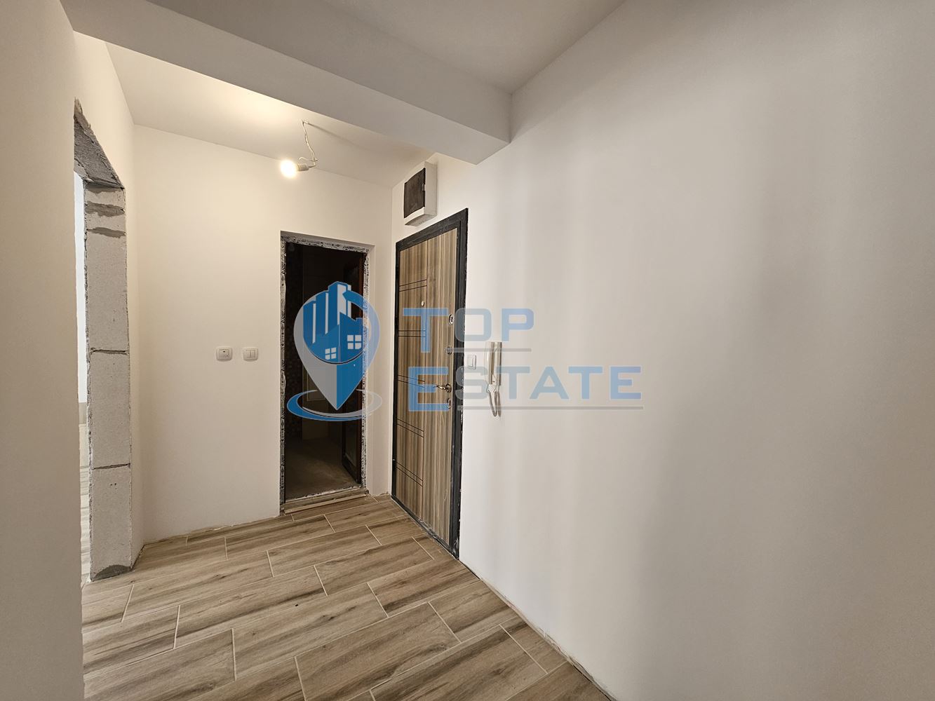 Двустаен тухлен апартамент ново строителство в квартал Бузлуджа, град Велико Търново - 0