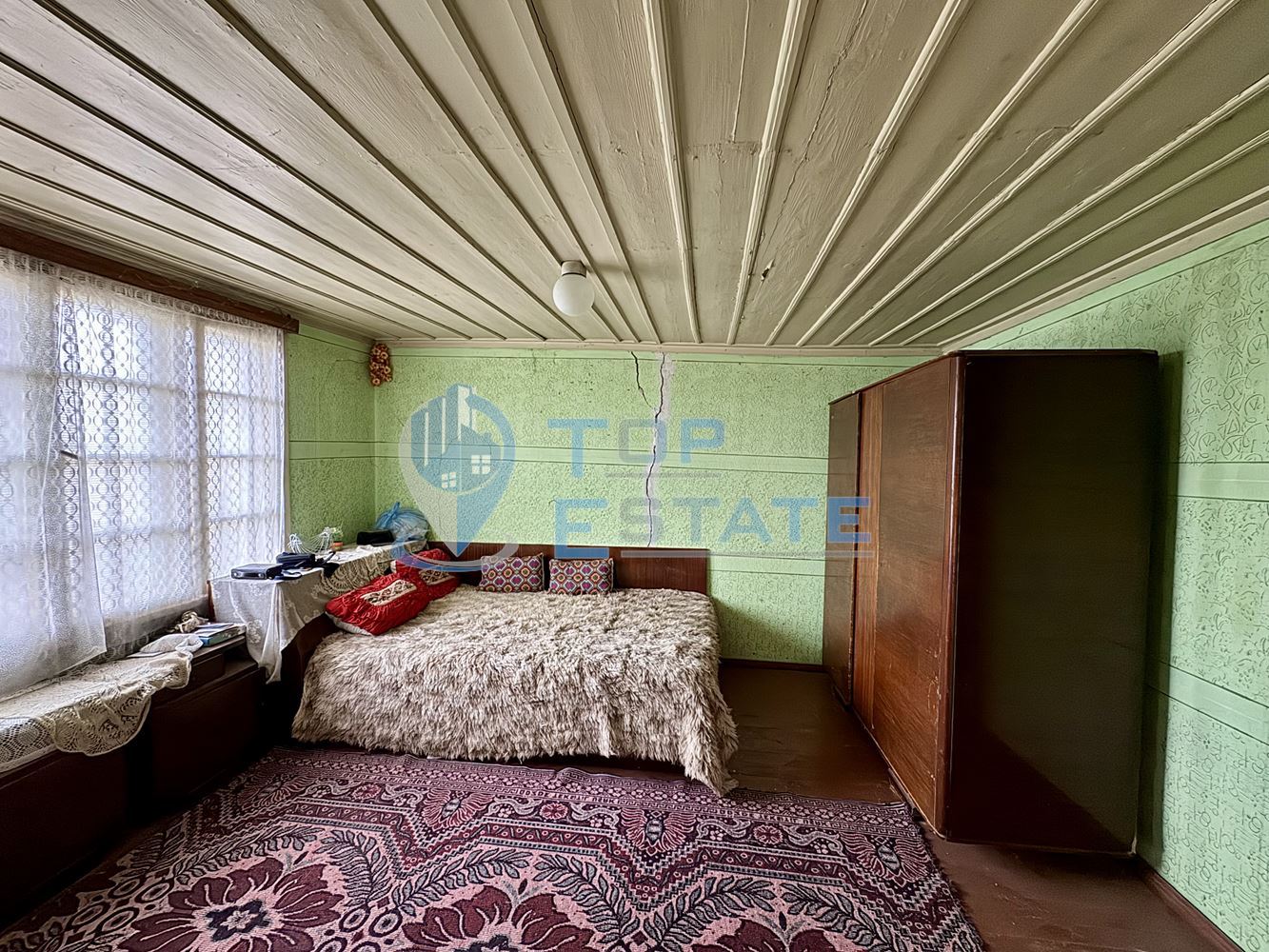 Тухлена къща с допълнителна постройка в град Долна Оряховица, област Велико Търново-0 Тухлена къща с допълнителна постройка в град Долна Оряховица, област Велико Търново - 0