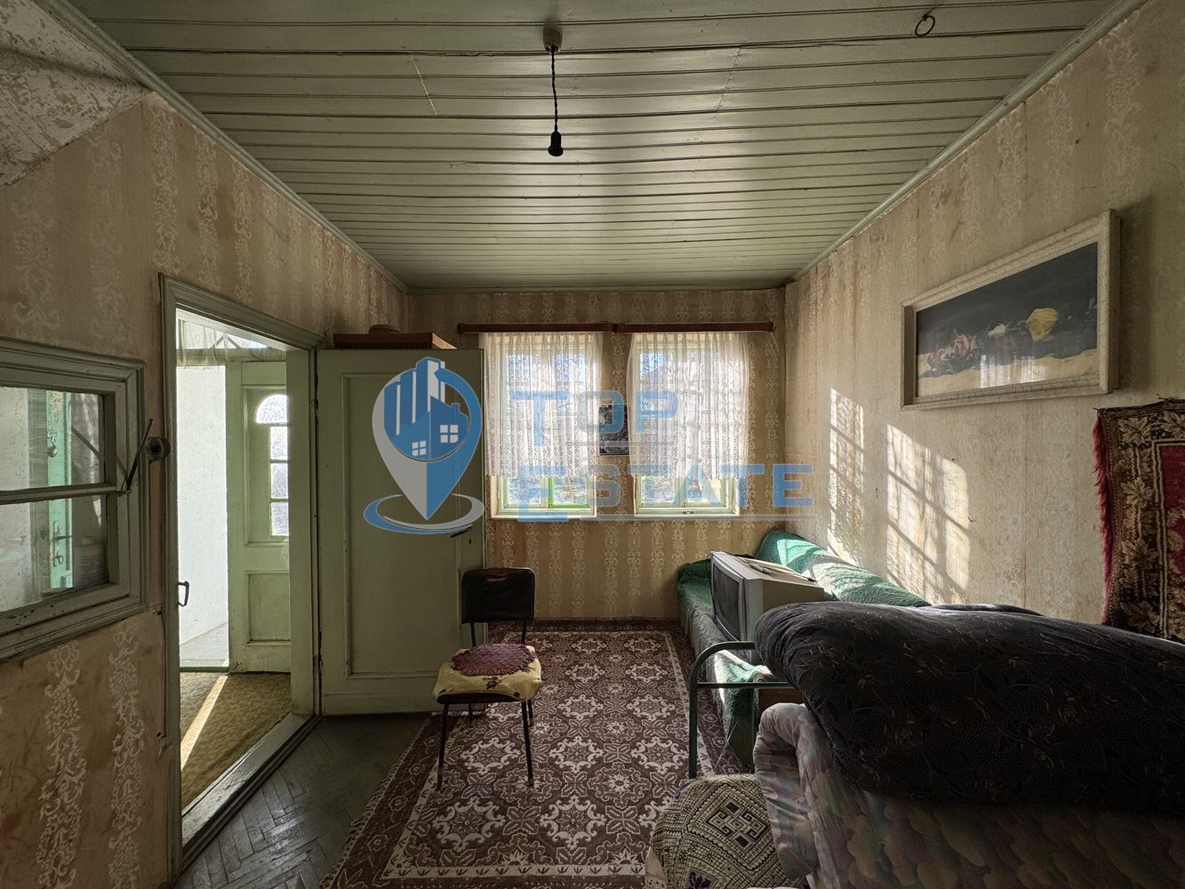 Къща с кладенец и допълнителна постройка в село Ресен, област Велико Търново-0 Къща с кладенец и допълнителна постройка в село Ресен, област Велико Търново - 0