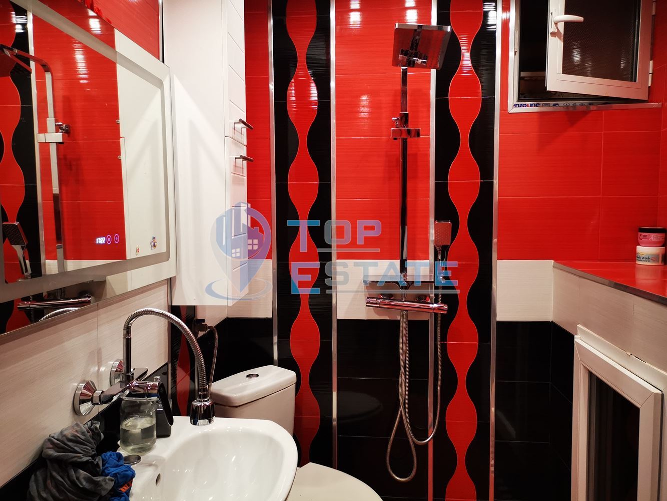 Тристаен тухлен апартамент в квартал Зона Б, Велико Търново - 0