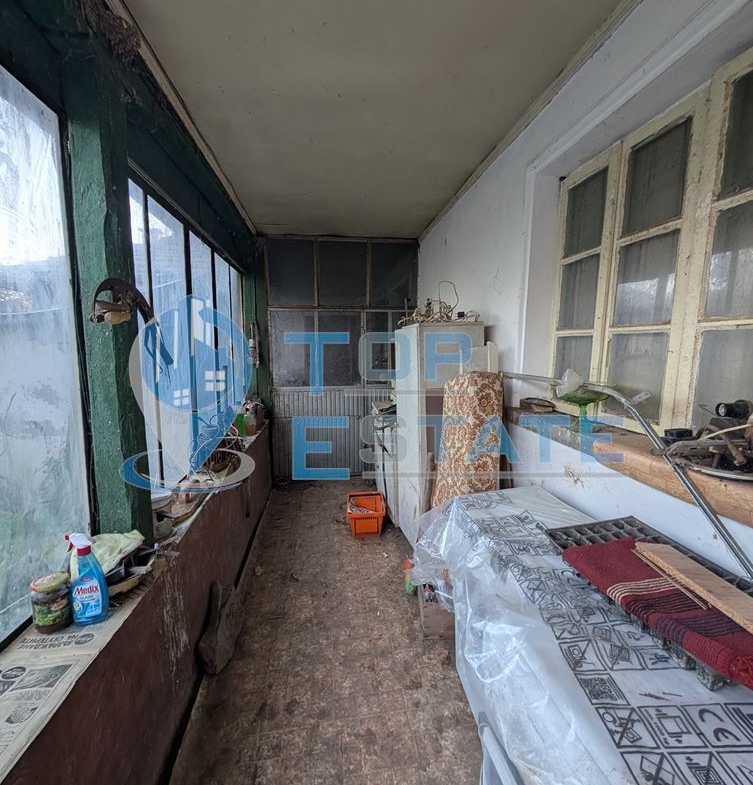 Едноетажна къща с лятна кухня и гараж в село Мерданя, област Велико Търново - 0