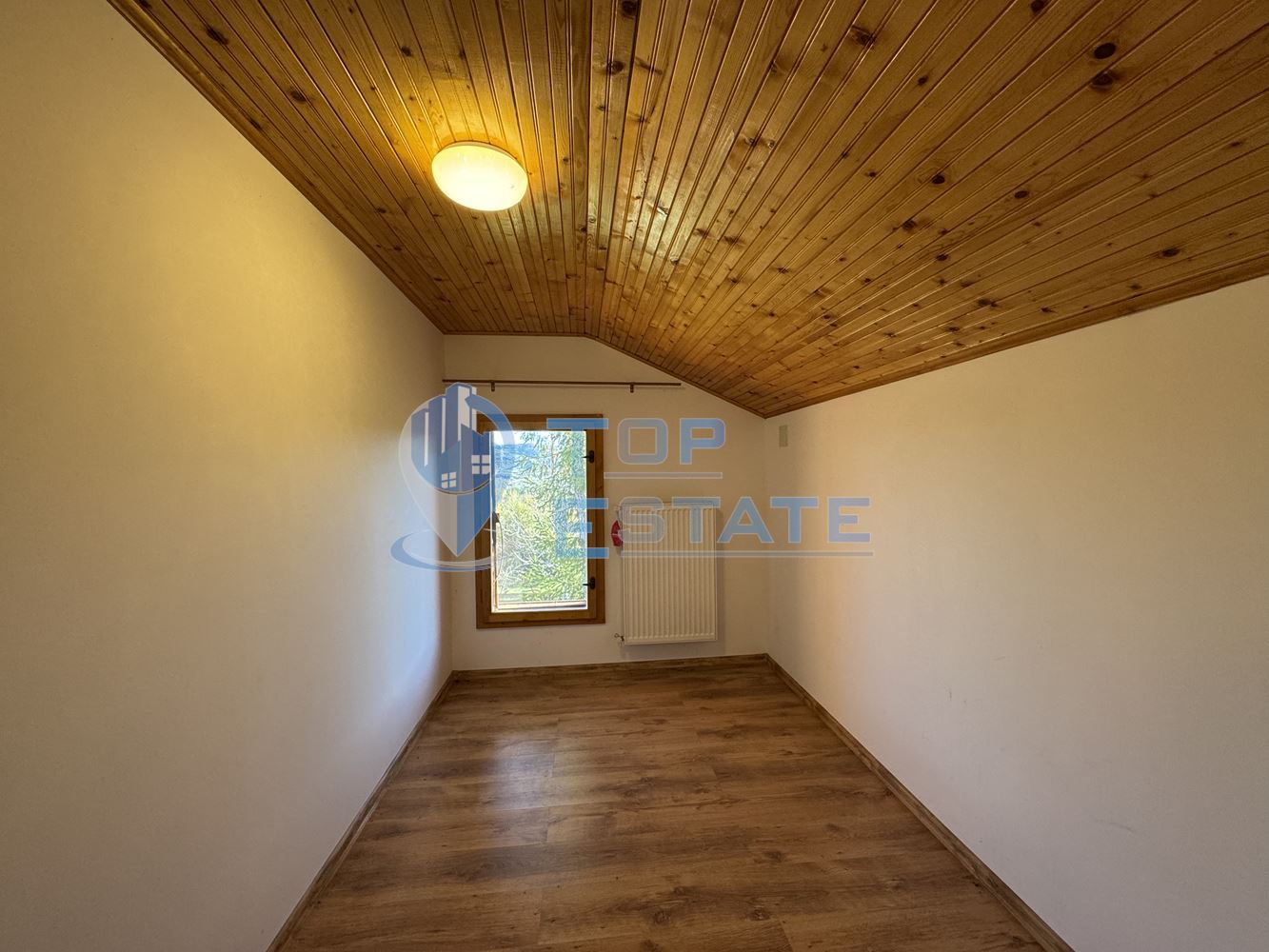 Двуетажна вила с красива гледка във вилна зона на град Дряново-0 Двуетажна вила с красива гледка във вилна зона на град Дряново - 0