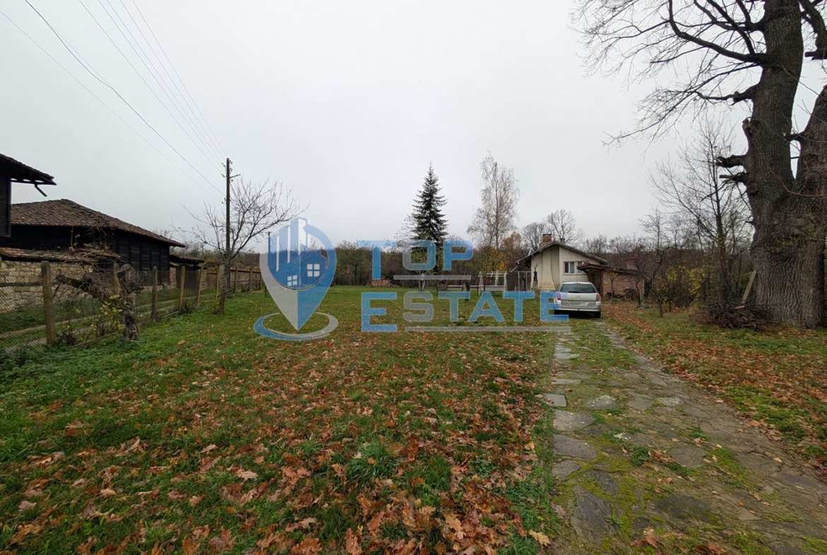 Двуетажна масивна вила до река в Еленския балкан - 0