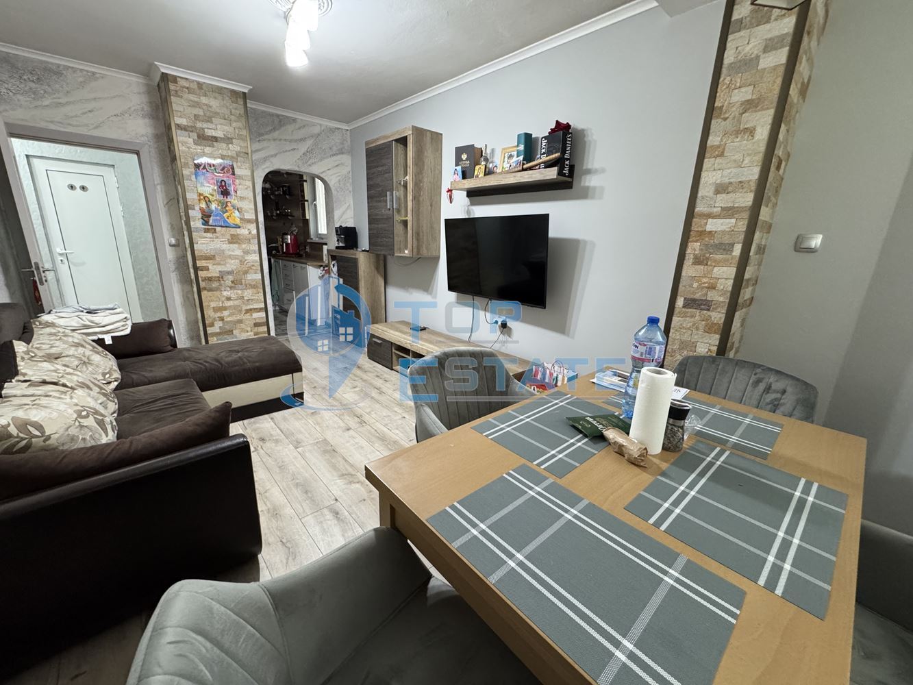 Тристаен тухлен апартамент в широк център, Велико Търново - 0