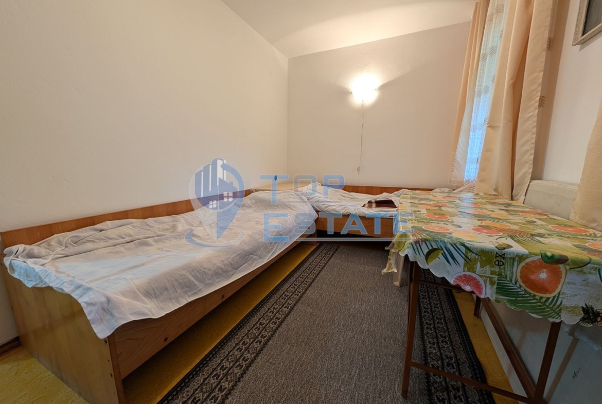 Двуетажна масивна вила до река в Еленския балкан - 0