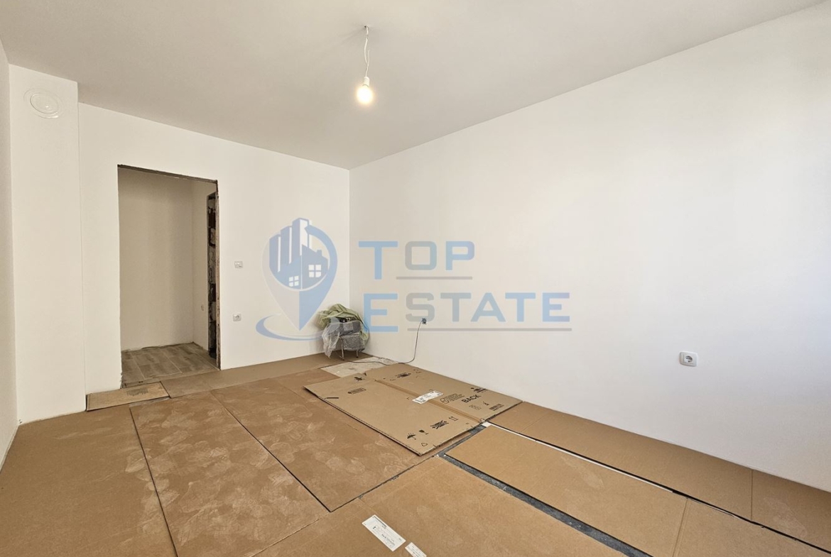 Двустаен тухлен апартамент ново строителство в квартал Бузлуджа, град Велико Търново - 0