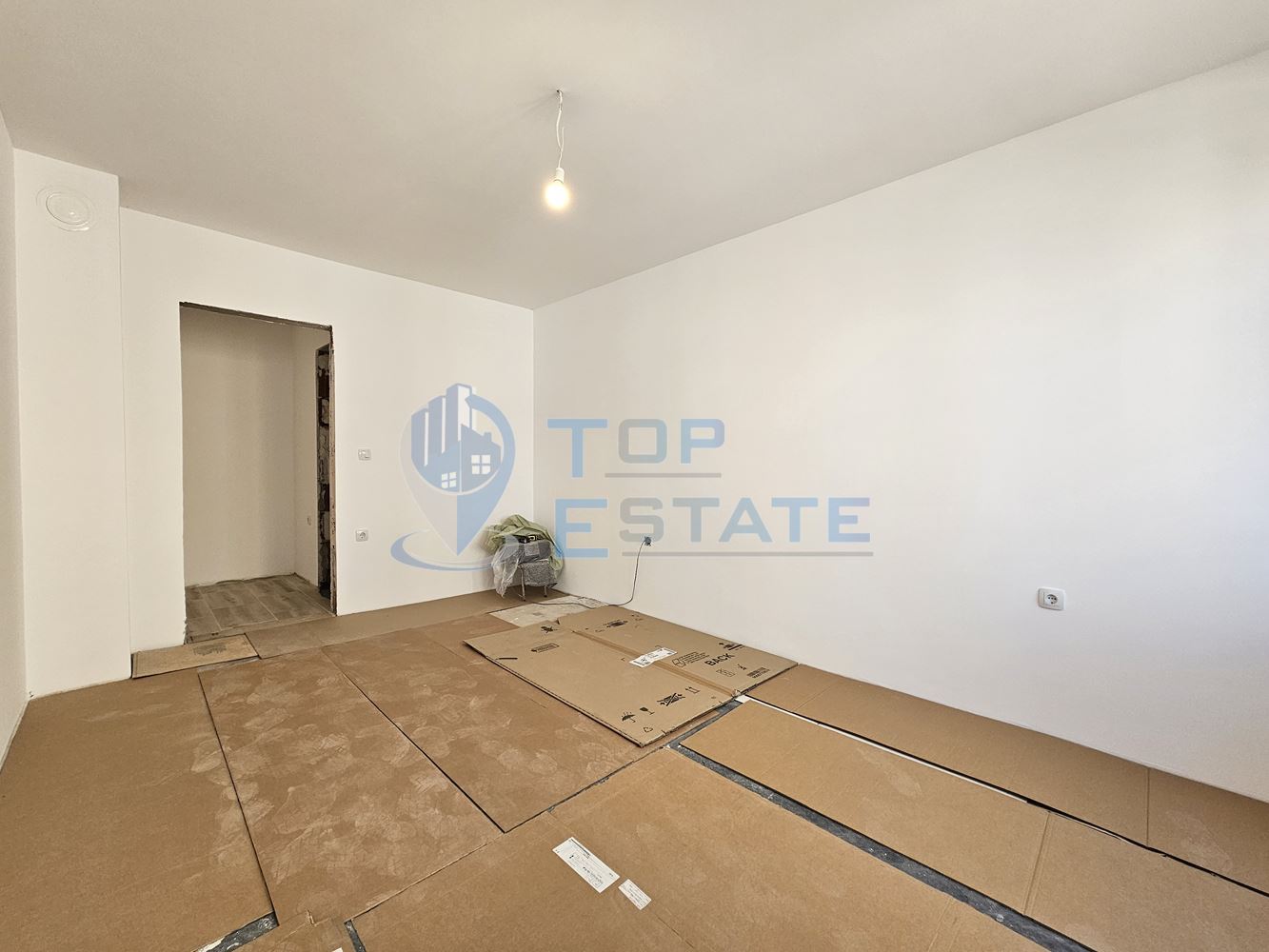 Двустаен тухлен апартамент ново строителство в квартал Бузлуджа, град Велико Търново - 0