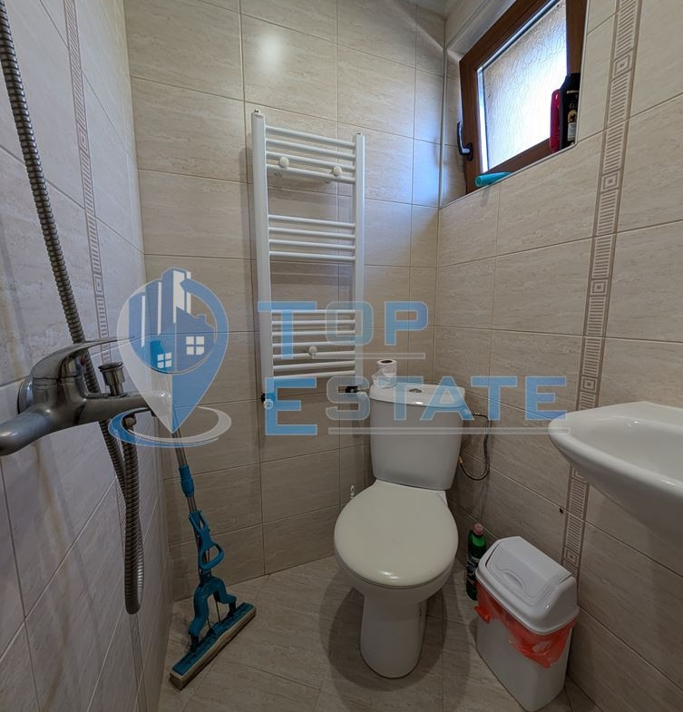 Двуетажна масивна вила в близост до град Плачковци - 0