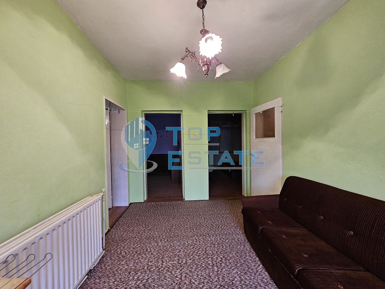 Двуетажна тухлена и обзаведена къща в село Хаджидимитрово-0 Двуетажна тухлена и обзаведена къща в село Хаджидимитрово - 0