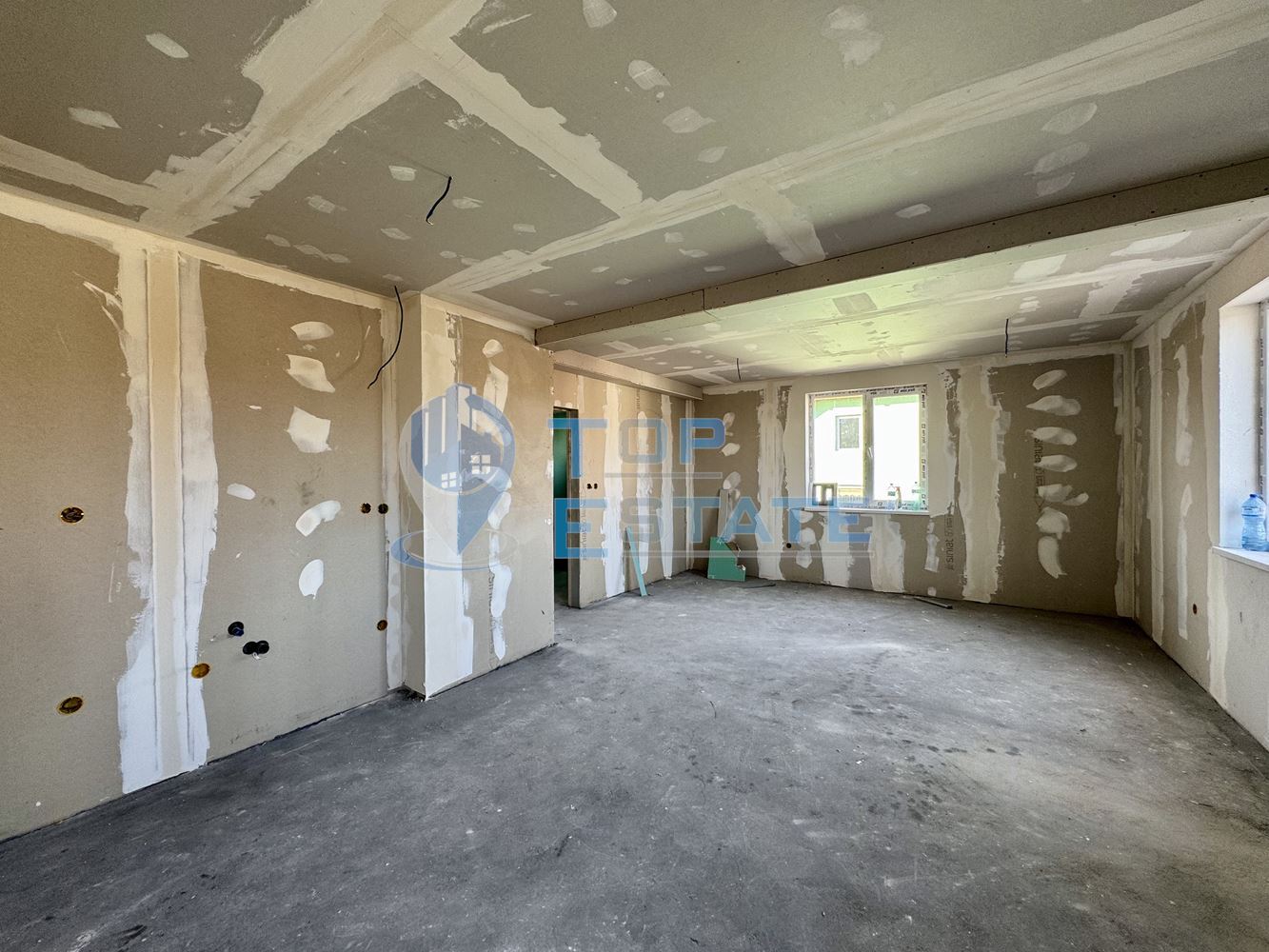 Тухлен апартамент в центъра на град Павликени, област Велико Търново - 0