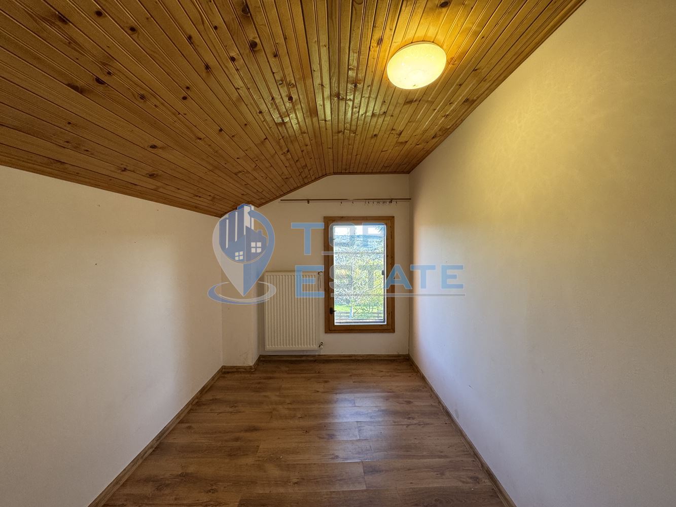 Двуетажна вила с красива гледка във вилна зона на град Дряново-0 Двуетажна вила с красива гледка във вилна зона на град Дряново - 0