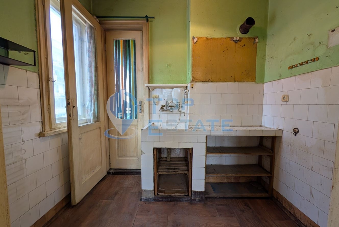 Многостаен тухлен апартамент в центъра на град Горна Оряховица - 0