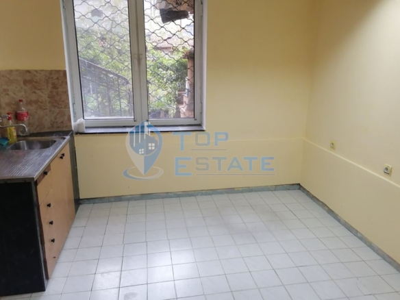 Двустаен апартамент със статут на магазин в центъра на Велико Търново - 0