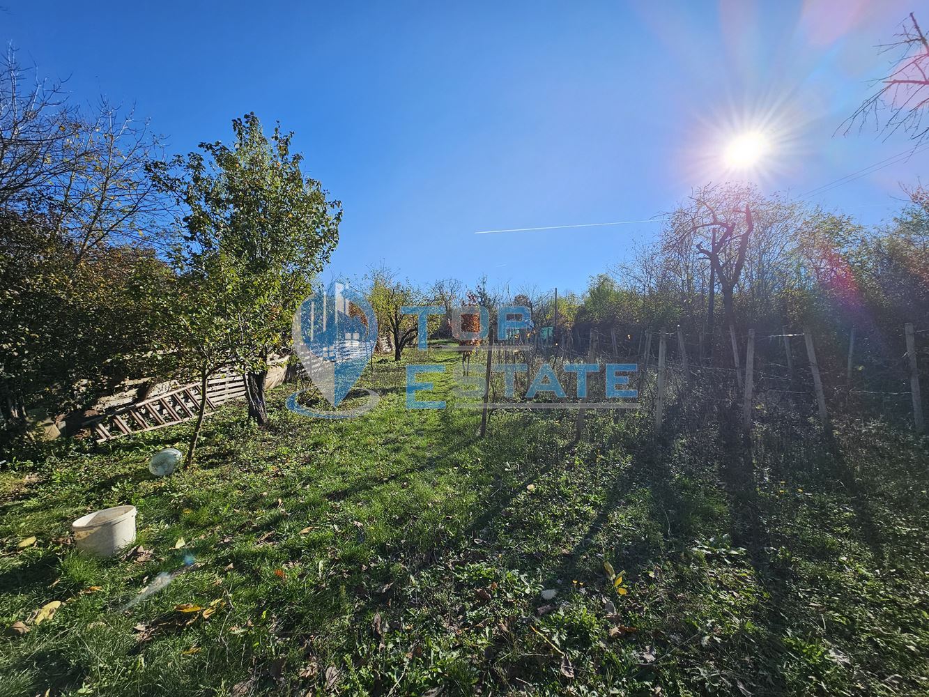 Парцел с променено предназначение за жилищно строителство в кв. Зона Б, град Велико Търново-0 Парцел с променено предназначение за жилищно строителство в кв. Зона Б, град Велико Търново - 0