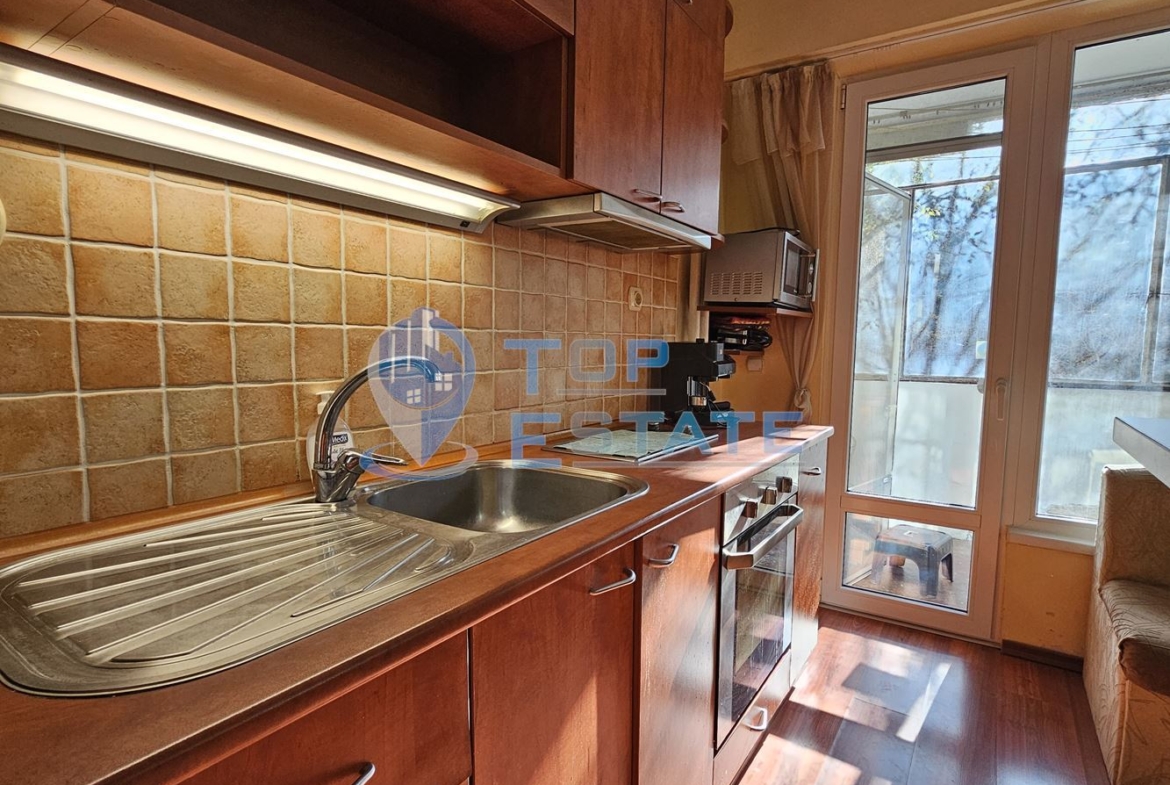 Тристаен обзаведен южен апартамент в кв. Бузлуджа гр. Велико Търново - 0