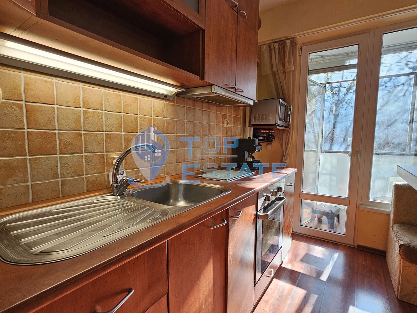 Тристаен обзаведен южен апартамент в кв. Бузлуджа гр. Велико Търново-0 Тристаен обзаведен южен апартамент в кв. Бузлуджа гр. Велико Търново - 0