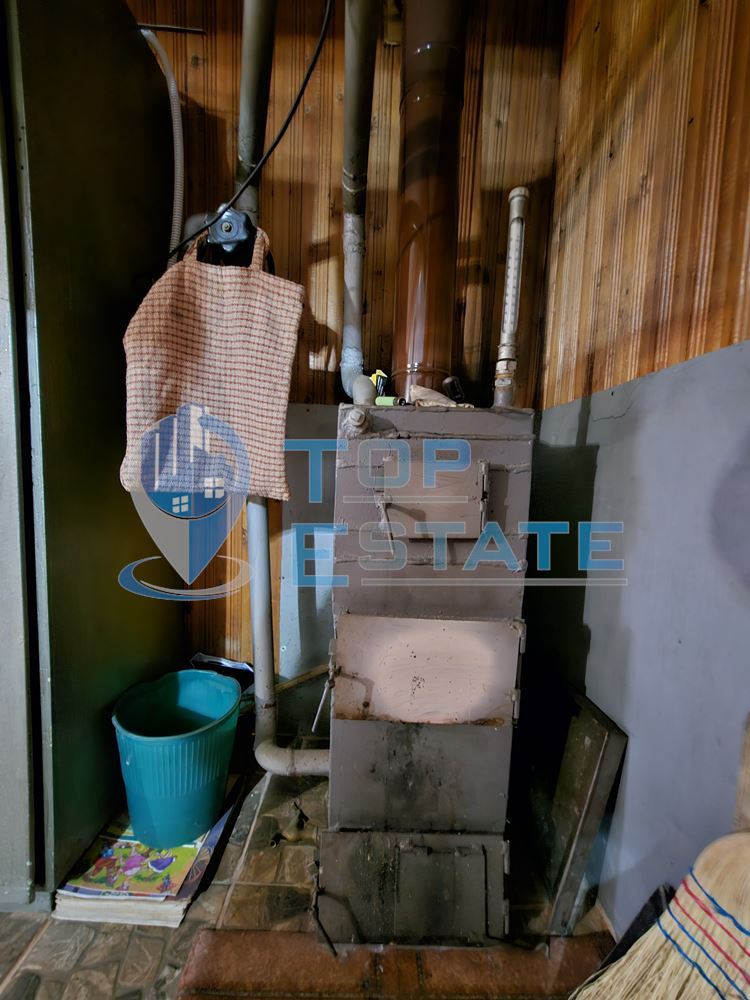 Двуетажна тухлена и обзаведена къща в село Хаджидимитрово-0 Двуетажна тухлена и обзаведена къща в село Хаджидимитрово - 0