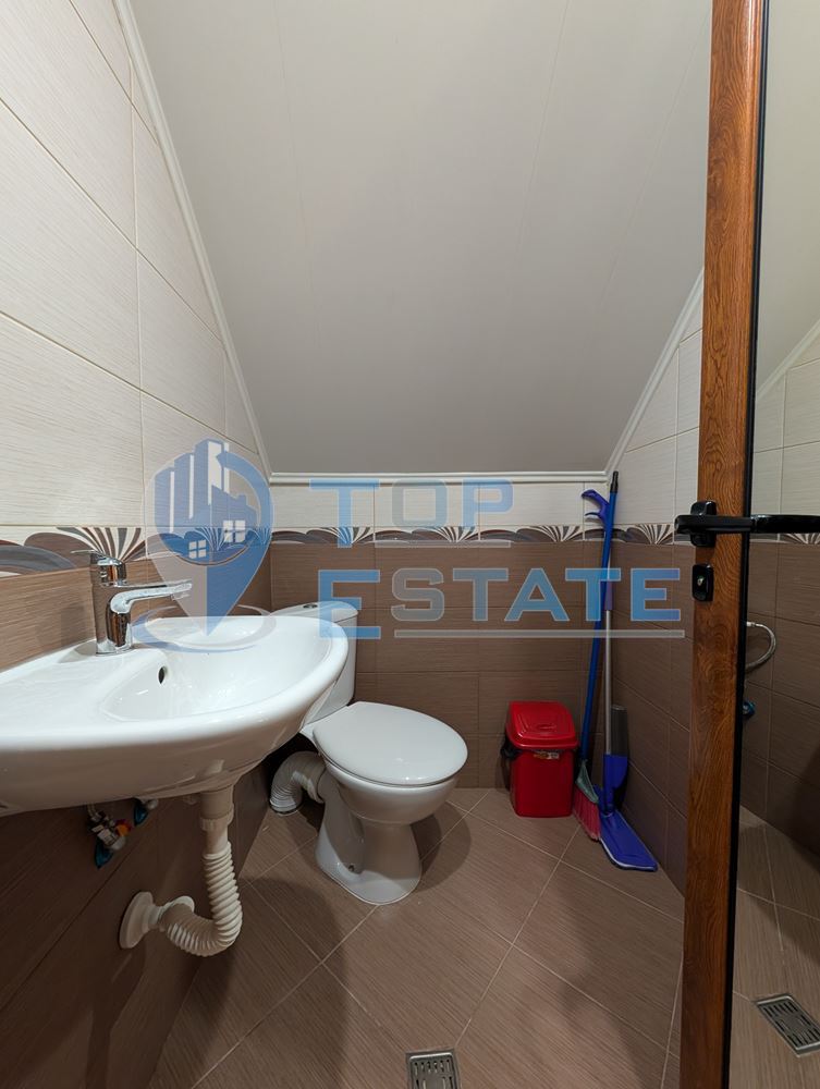 Двуетажна масивна вила в близост до град Плачковци - 0