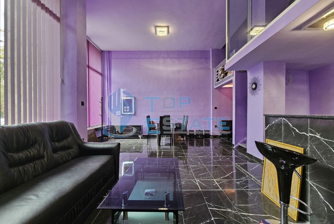 Ремонтирано тухлено жилище със самостоятелен вход в широкия център на гр. Велико Търново - 0