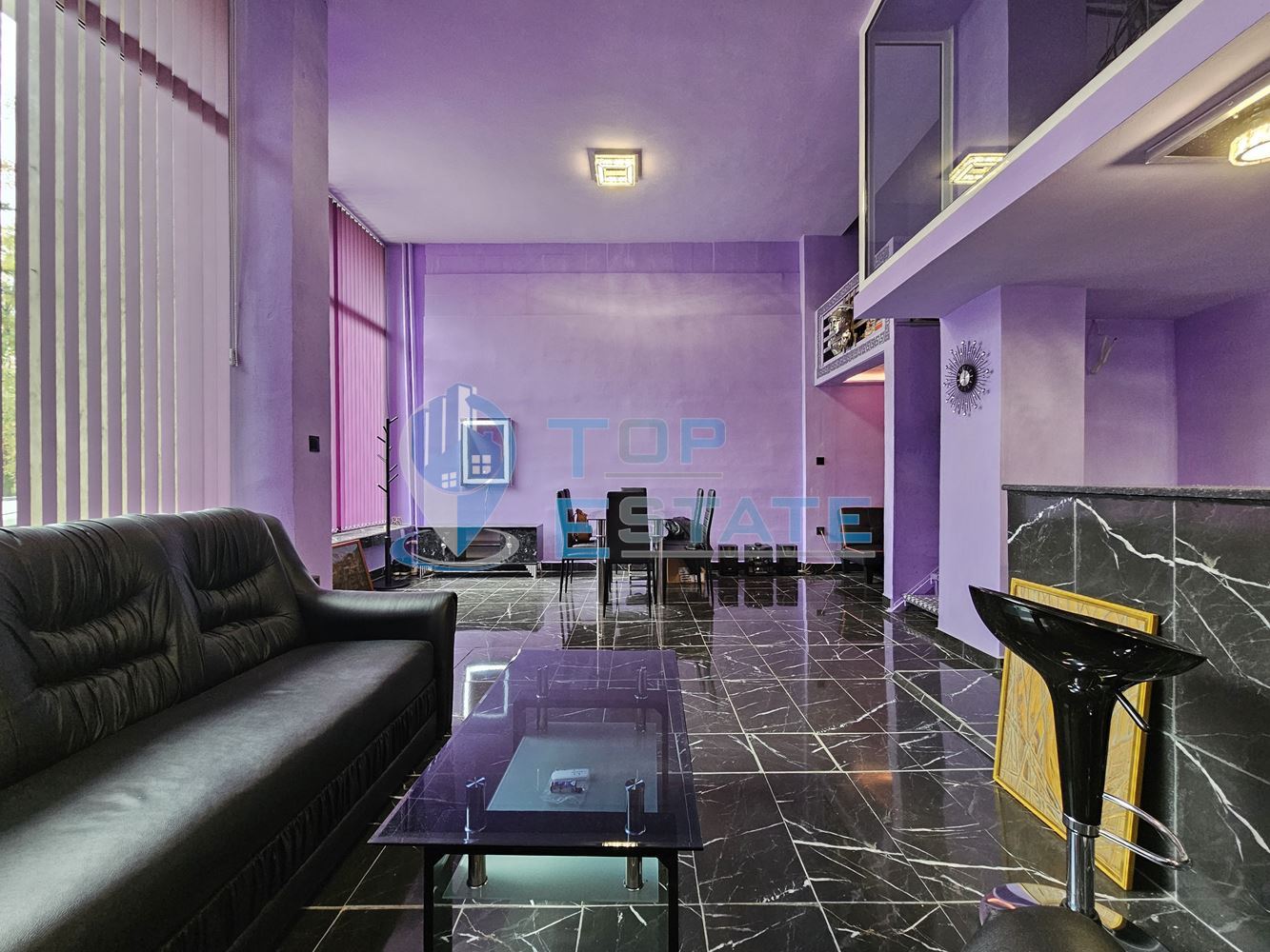 Ремонтирано тухлено жилище със самостоятелен вход в широкия център на гр. Велико Търново - 0