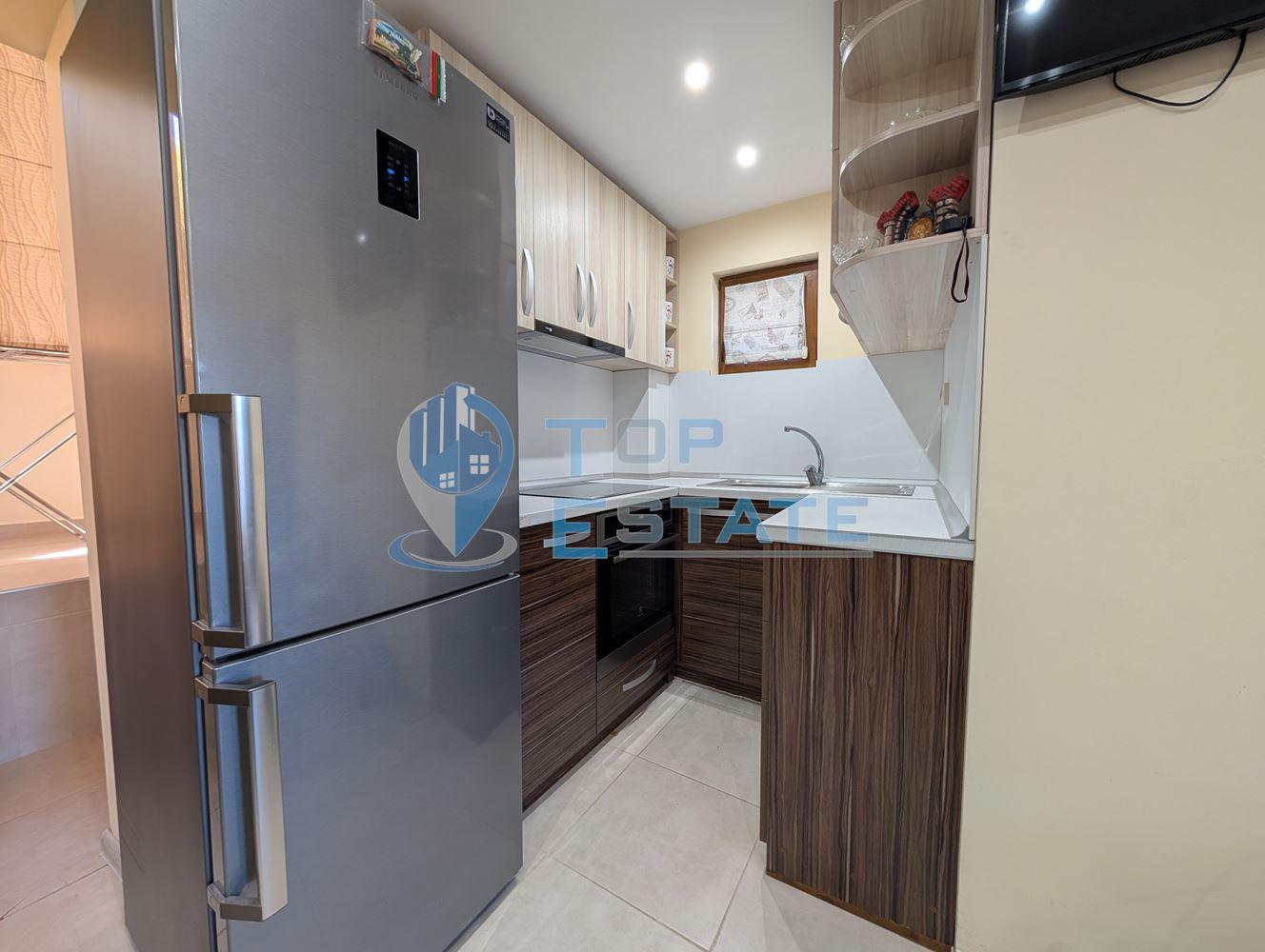 Двуетажна масивна вила в близост до град Плачковци - 0