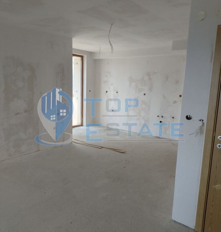 Мезонет с панорамна гледка в новопостроена сграда в центъра на град Велико Търново - 0