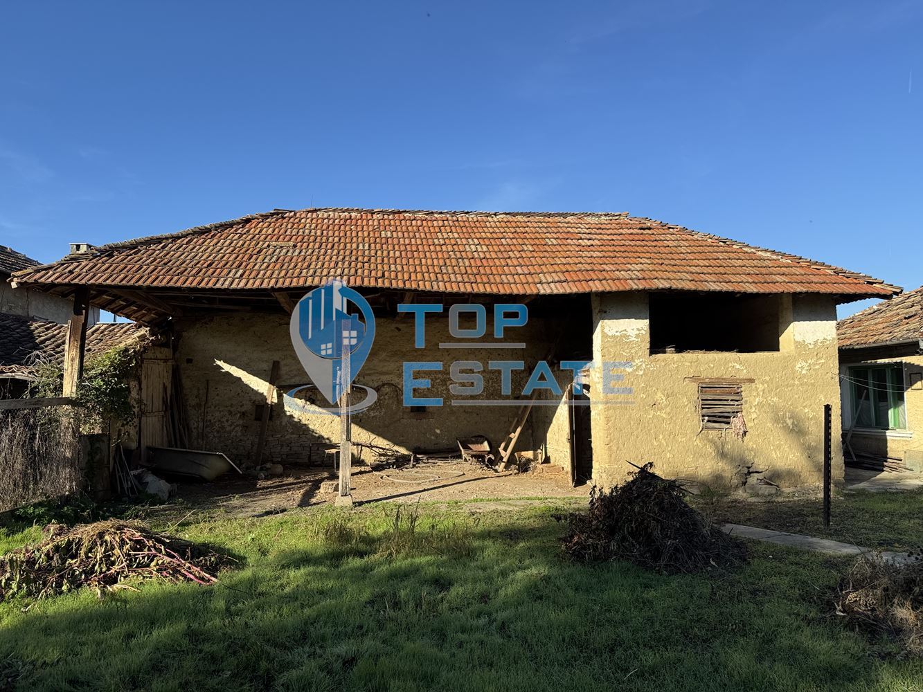 Къща с кладенец и допълнителна постройка в село Ресен, област Велико Търново-0 Къща с кладенец и допълнителна постройка в село Ресен, област Велико Търново - 0