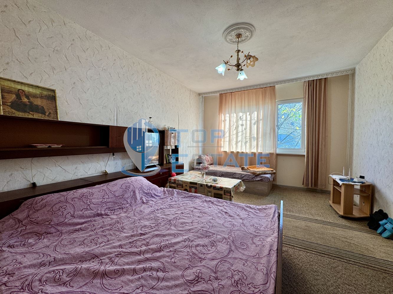 Тристаен панелен апартамент в кв. Зона Б, град Велико Търново. - 0