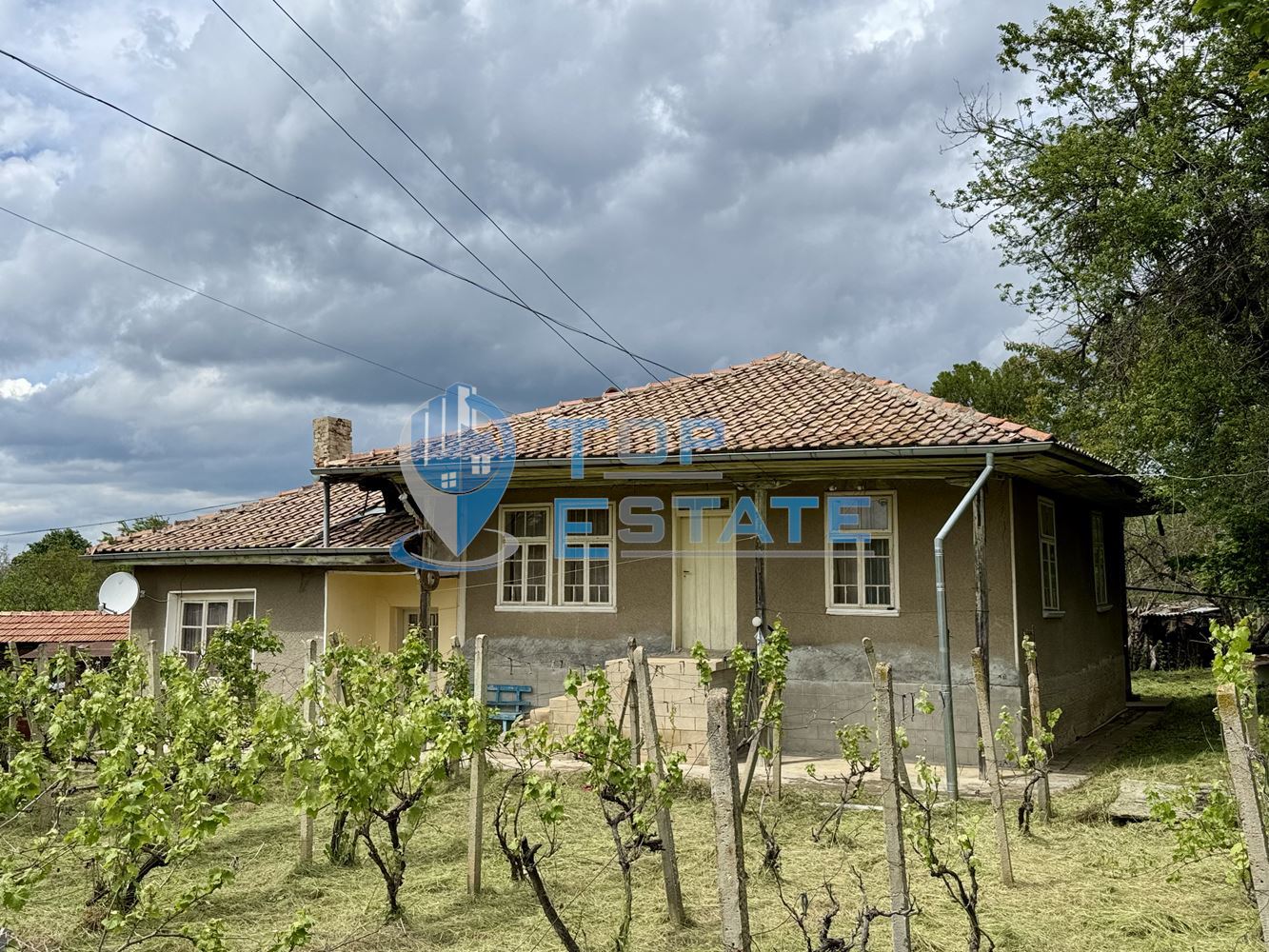 Къща с кладенец и голям двор в село Сушица, област Велико Търново - 0