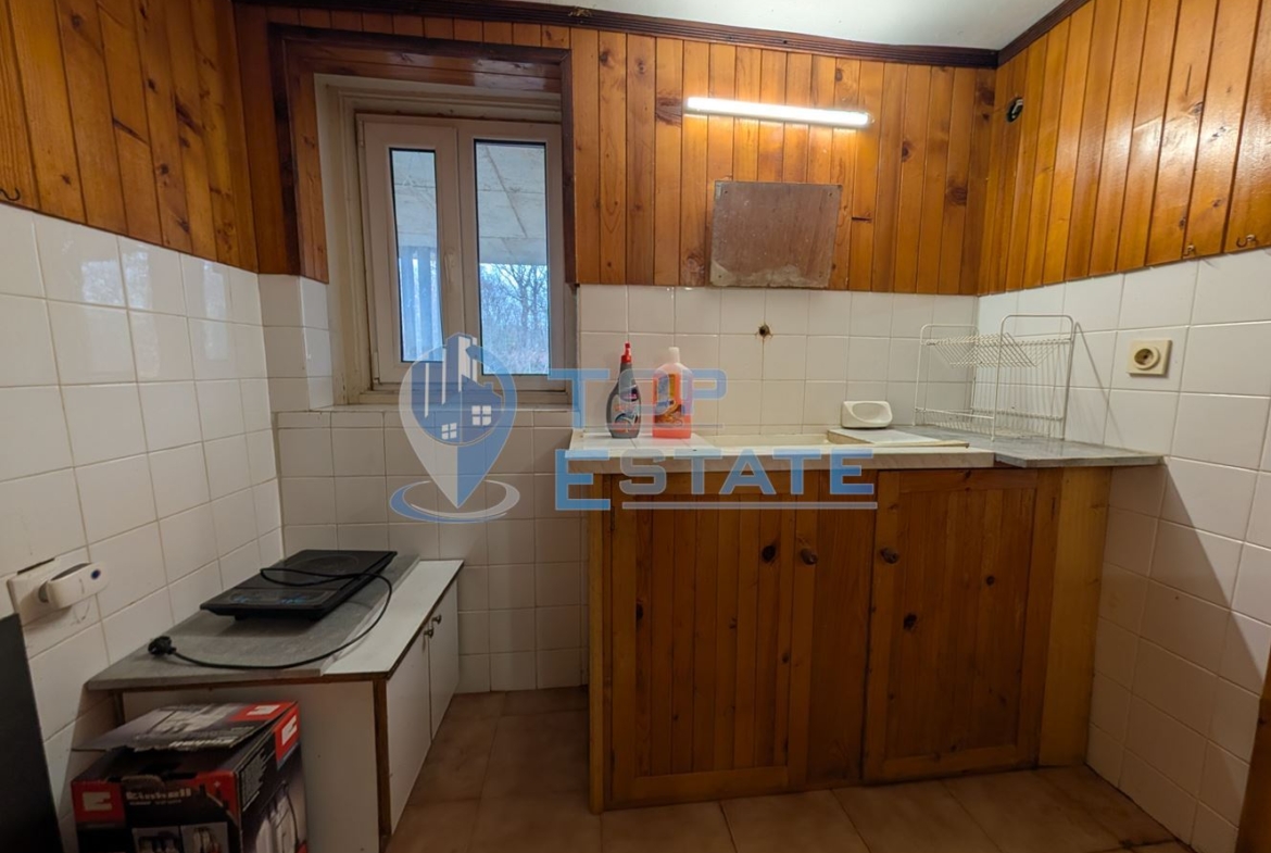 Двуетажна масивна вила до река в Еленския балкан - 0