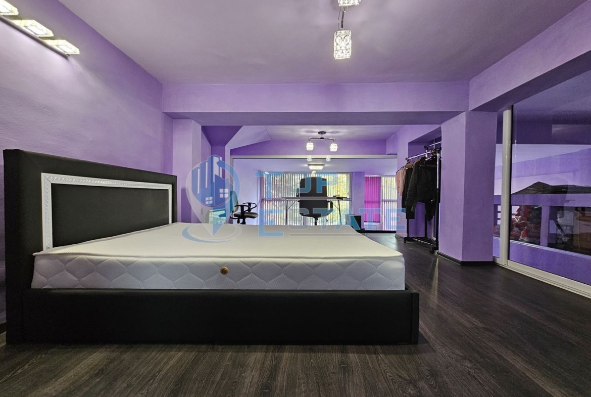 Ремонтирано тухлено жилище със самостоятелен вход в широкия център на гр. Велико Търново - 0