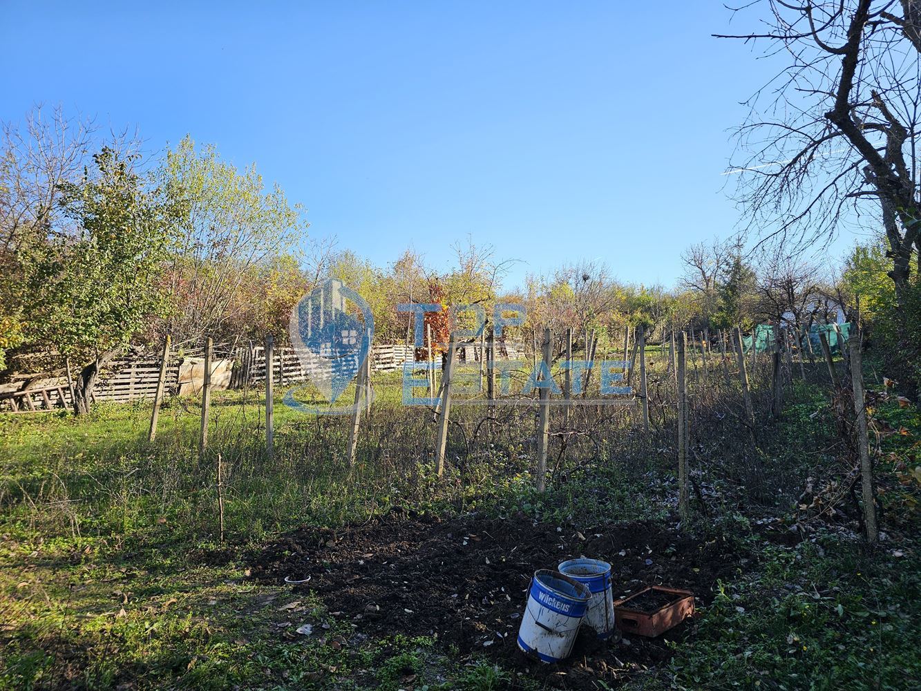 Парцел с променено предназначение за жилищно строителство в кв. Зона Б, град Велико Търново-0 Парцел с променено предназначение за жилищно строителство в кв. Зона Б, град Велико Търново - 0