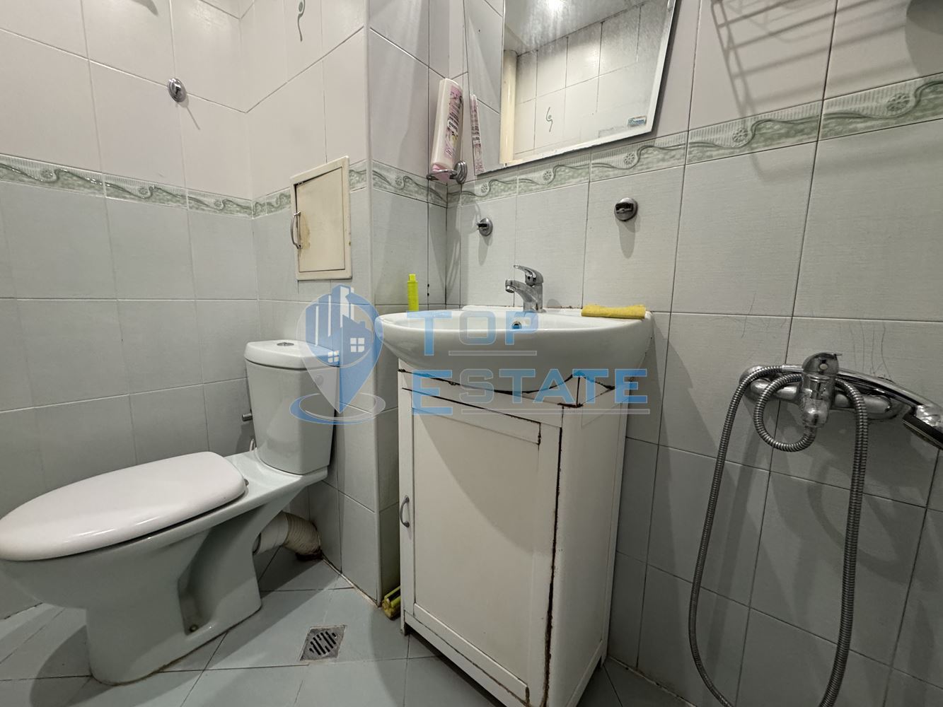 Тристаен обзаведен южен апартамент в кв. Бузлуджа гр. Велико Търново-0 Тристаен обзаведен южен апартамент в кв. Бузлуджа гр. Велико Търново - 0