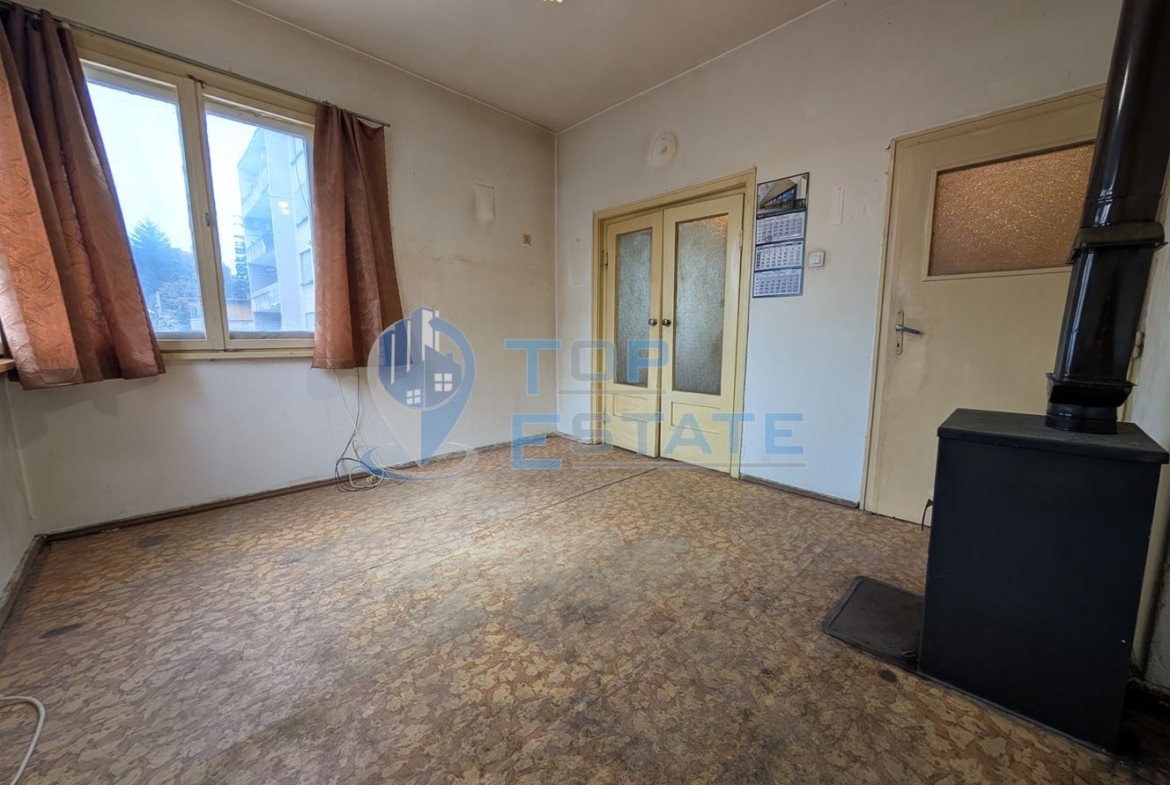 Многостаен тухлен апартамент в центъра на град Горна Оряховица - 0