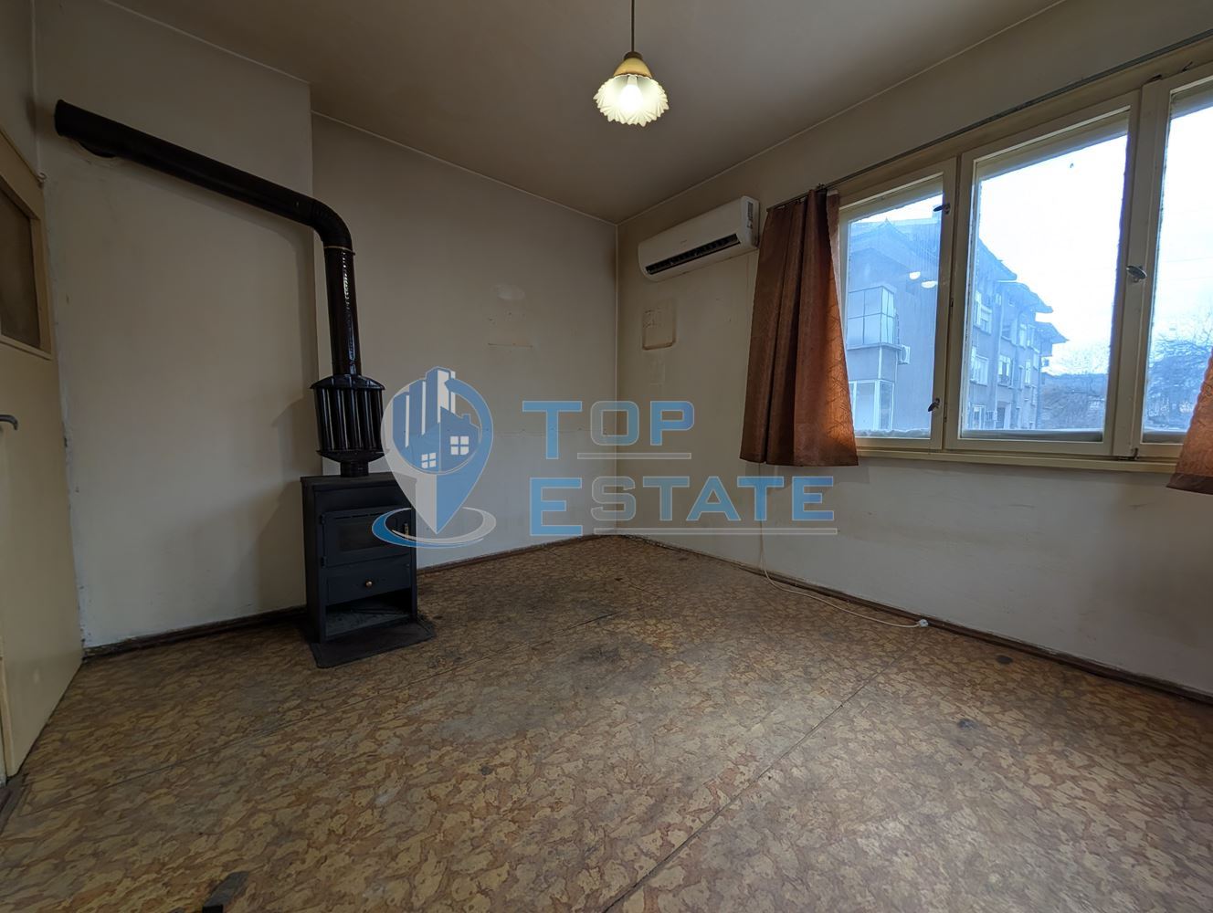 Многостаен тухлен апартамент в центъра на град Горна Оряховица-0 Многостаен тухлен апартамент в центъра на град Горна Оряховица - 0