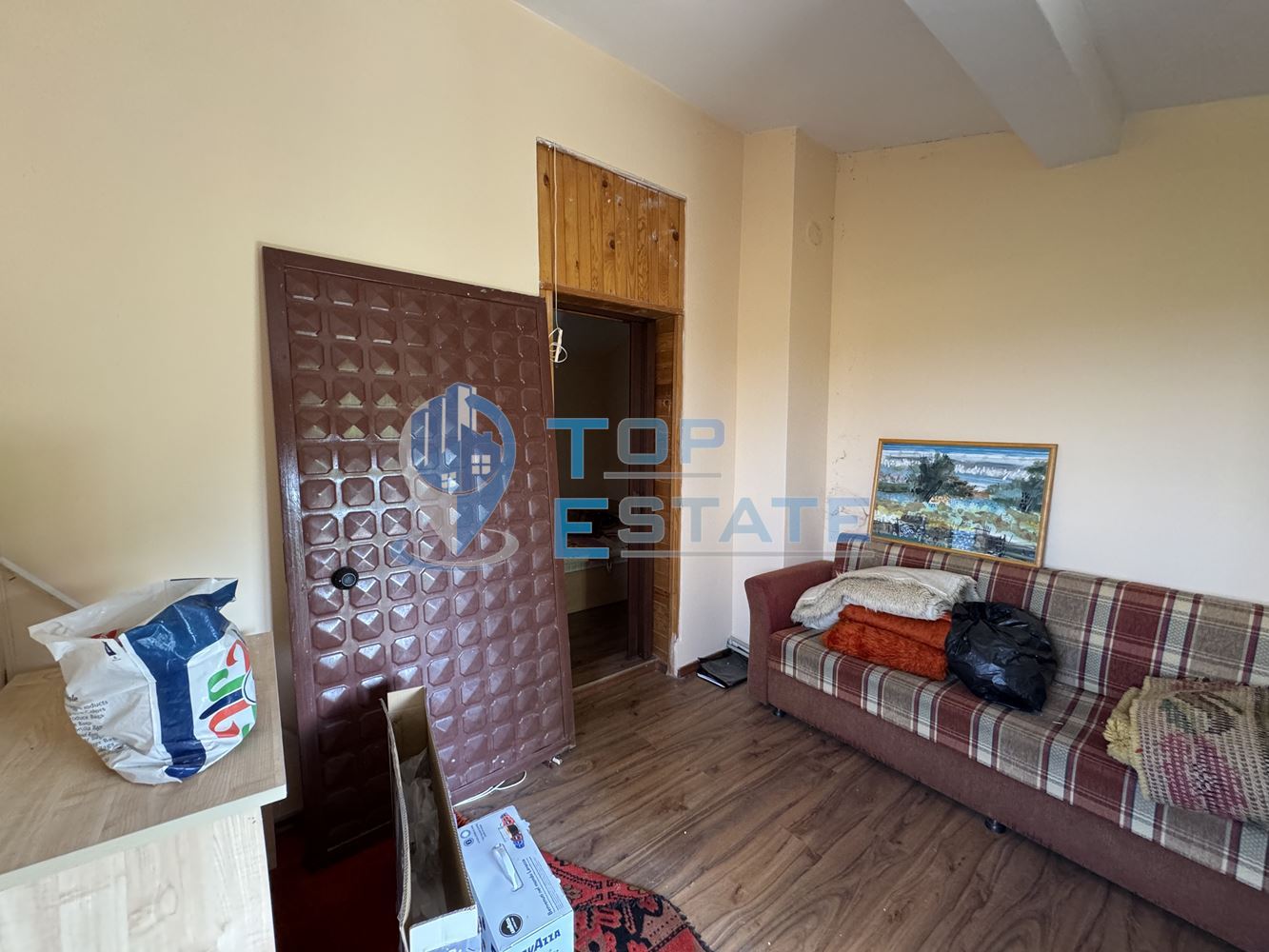 Къща с панорамна гледка във вилната зона на между град Бяла Черква и село Вишовград, област Велико Търново - 0