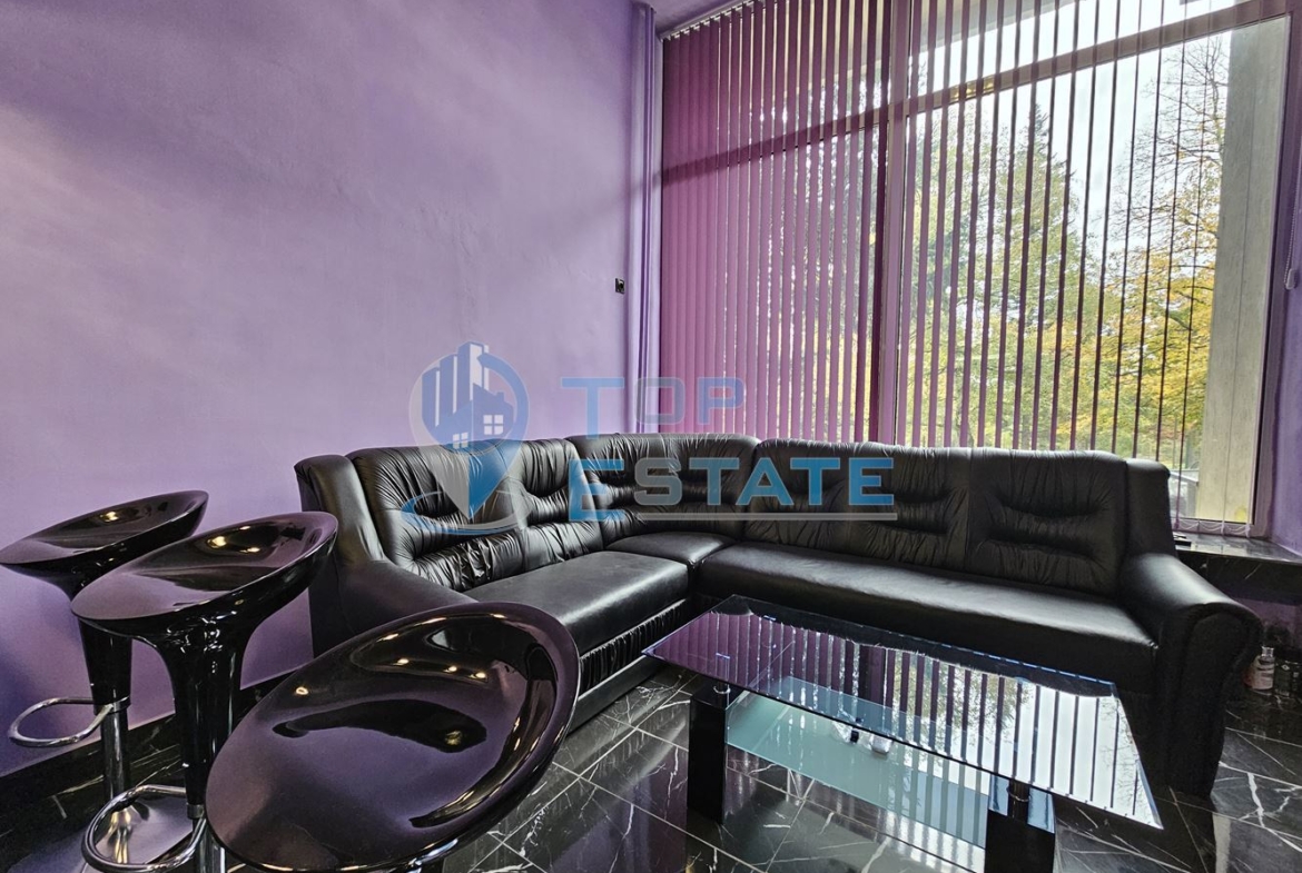 Ремонтирано тухлено жилище със самостоятелен вход в широкия център на гр. Велико Търново - 0