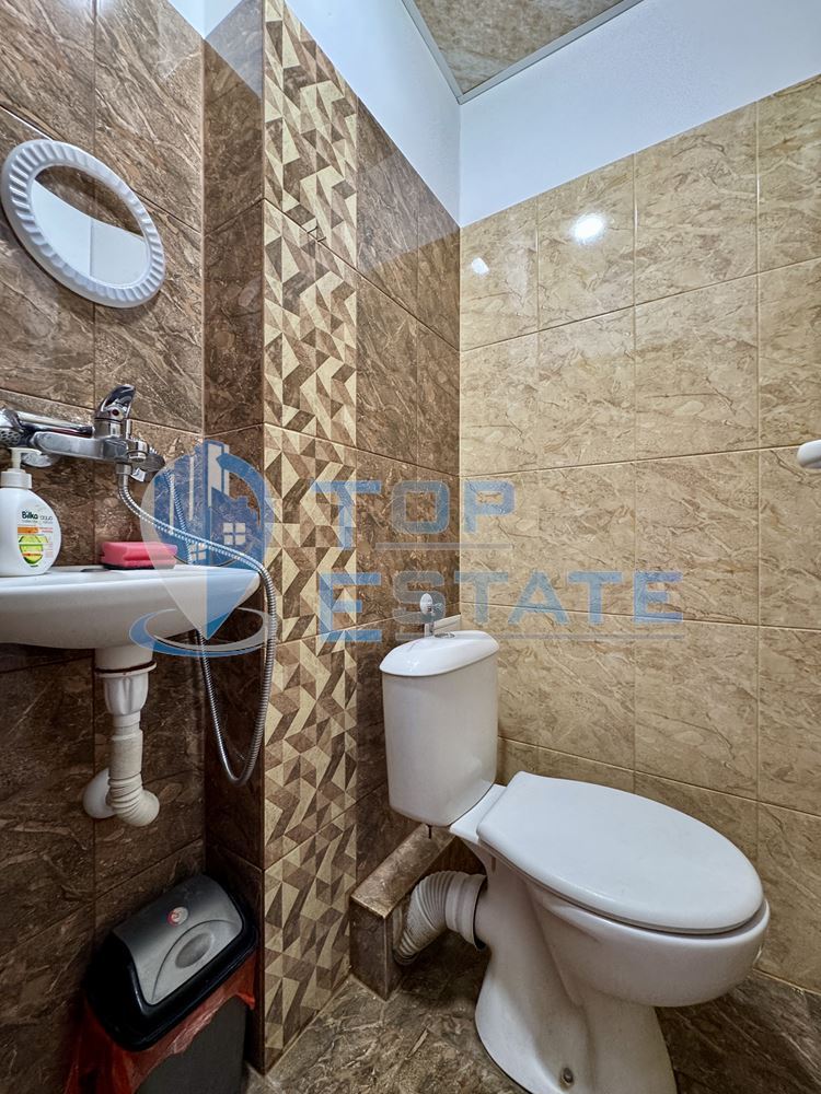 Тристаен панелен апартамент в кв. Зона Б, град Велико Търново. - 0