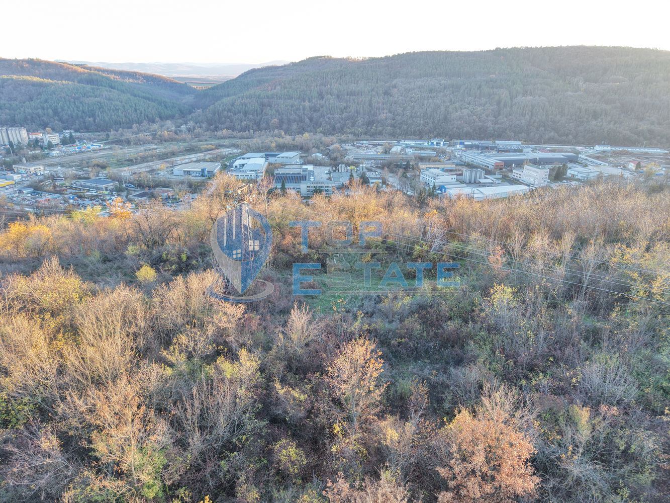 Парцел във вилната зона на кв. Бузлуджа, град Велико Търново - 0